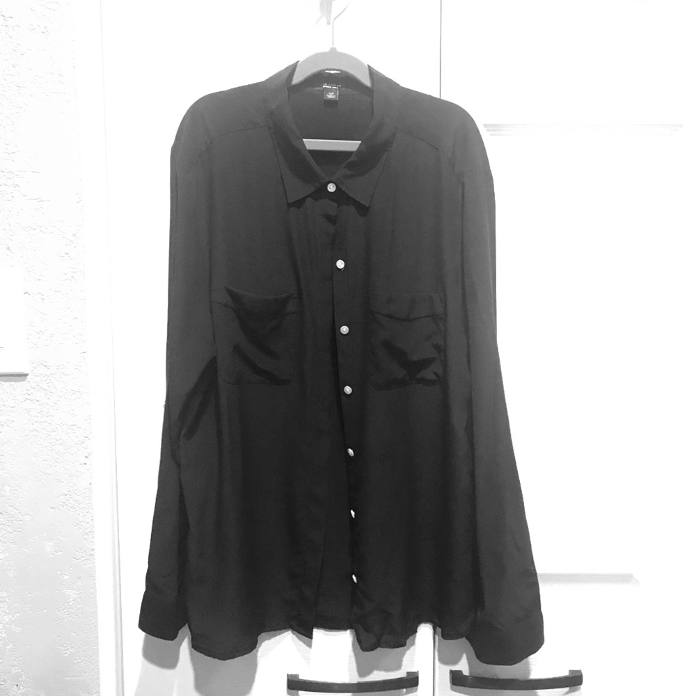 Ann Taylor Petite Silk Long Sleeve Button Up LP